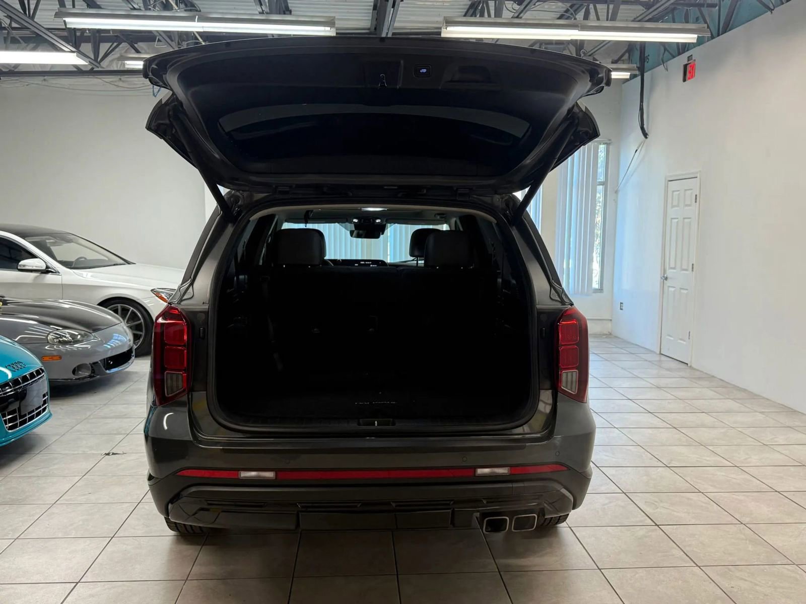 Used 2023 Hyundai Palisade XRT w/ Cargo Package FWD image 19