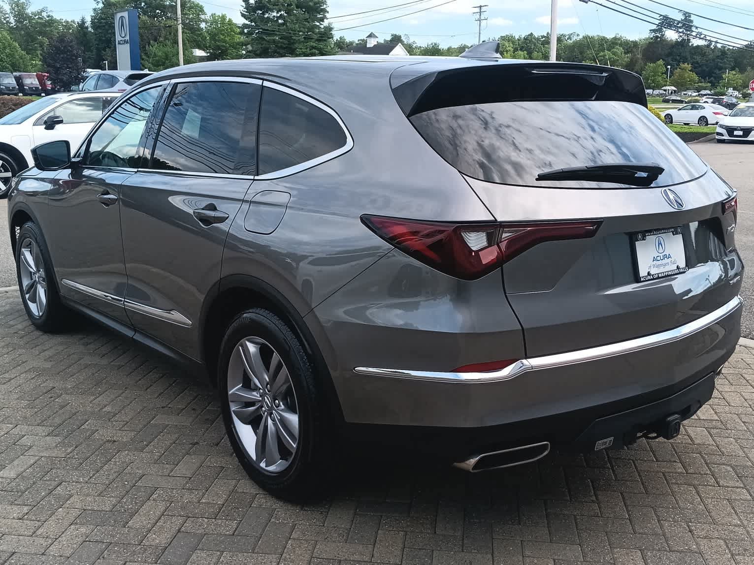 Used 2025 Acura MDX SH-AWD image 3