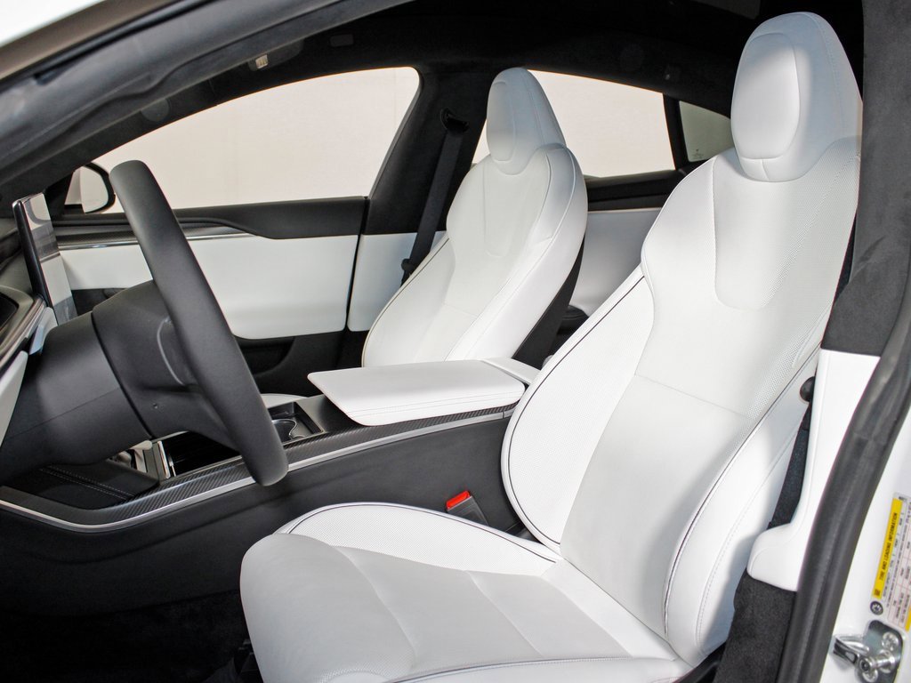 Used 2022 Tesla Model S Plaid image 5
