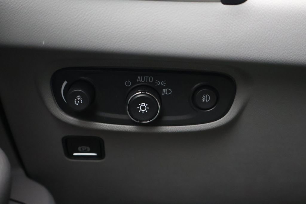 Used 2024 GMC Terrain SLT w/ LPO, Floor Liner Package image 34