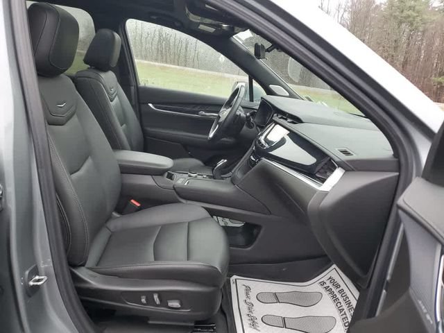 Used 2023 Cadillac XT6 Premium Luxury w/ Technology Package AWD/4WD image 24