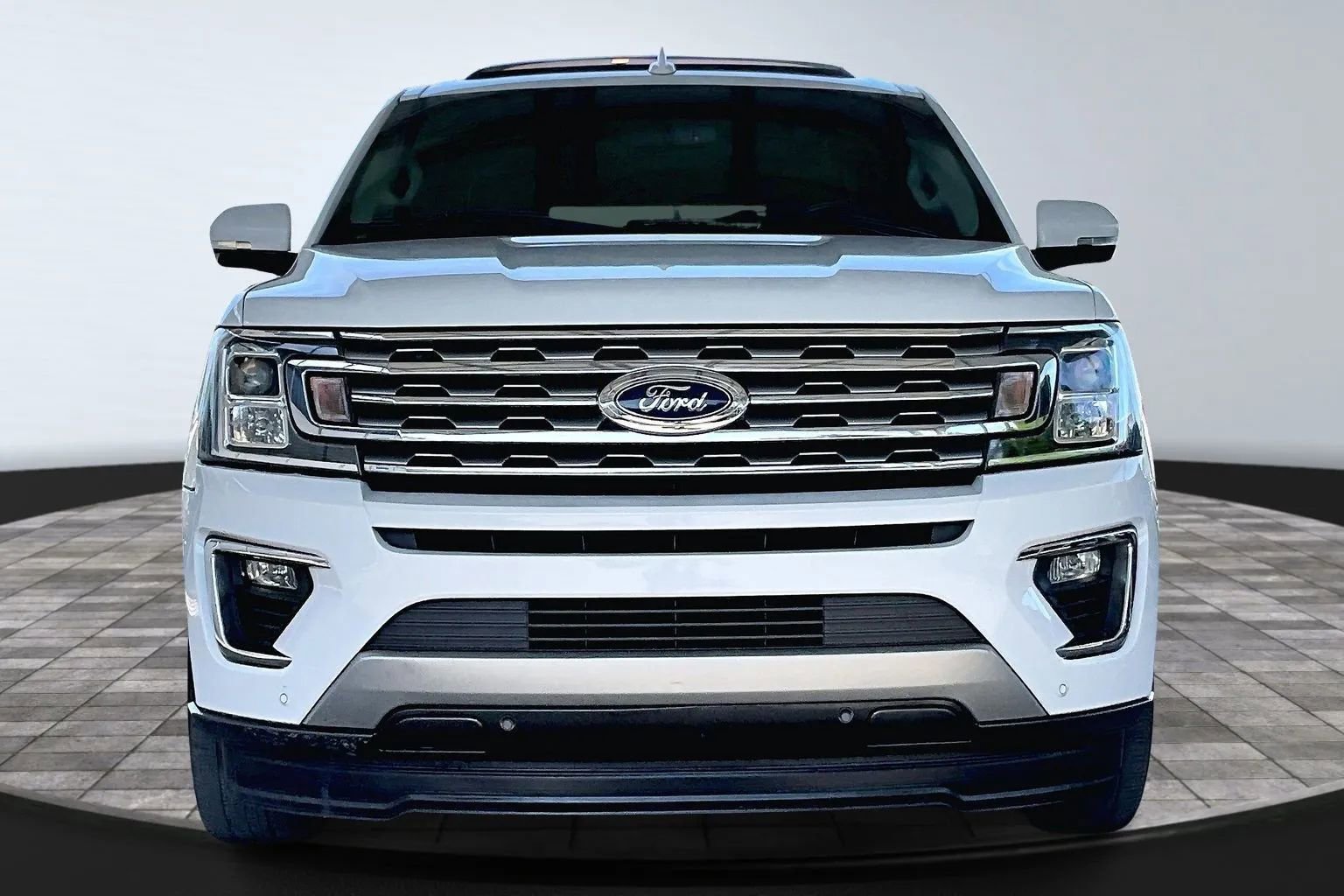 Used 2019 Ford Expedition Max Limited image 2