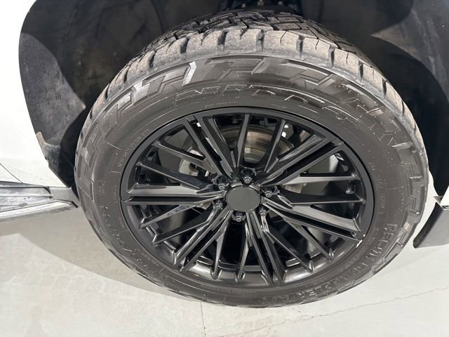 Used 2016 Chevrolet Tahoe LTZ image 16