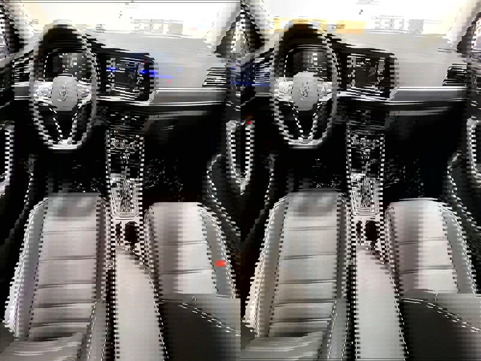 Used 2024 Volkswagen Jetta SE FWD image 17