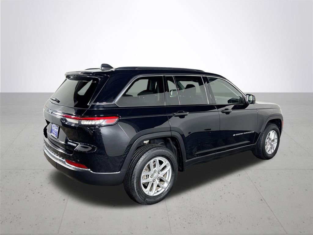 Used 2023 Jeep Grand Cherokee Laredo w/ Luxury Tech Group I image 6