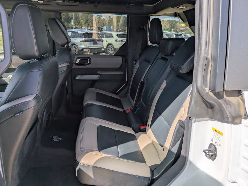 Used 2023 Ford Bronco Wildtrak image 11