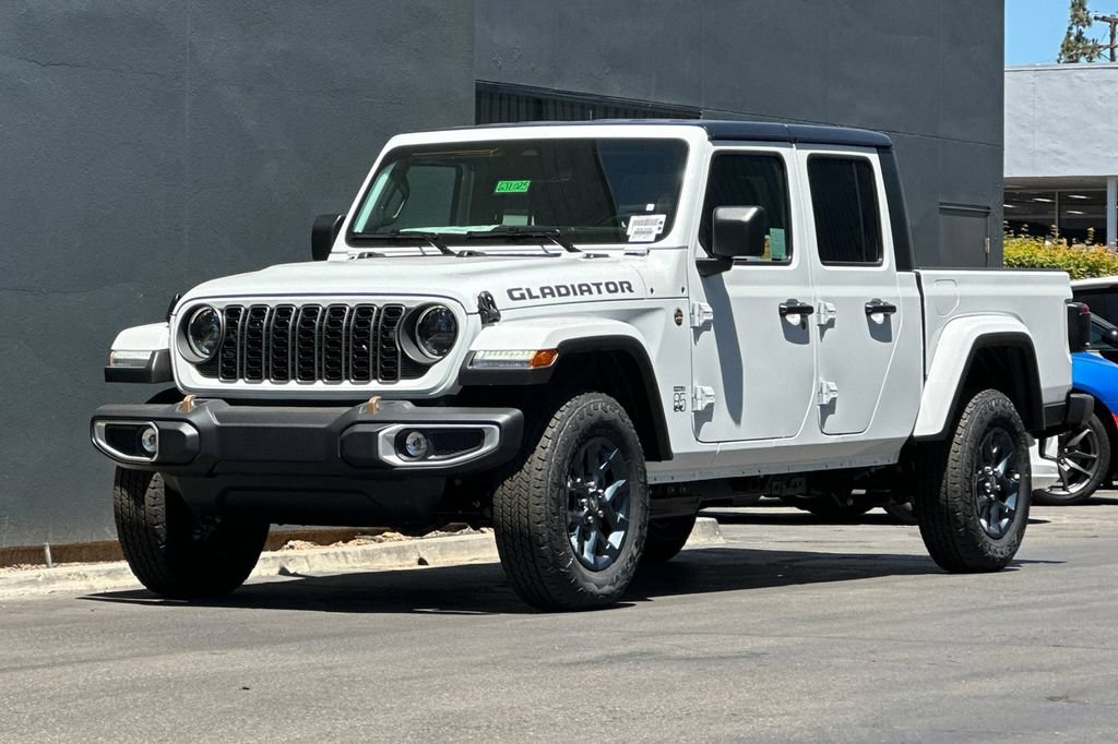 New 2026 Jeep Gladiator Sport AWD/4WD image 8