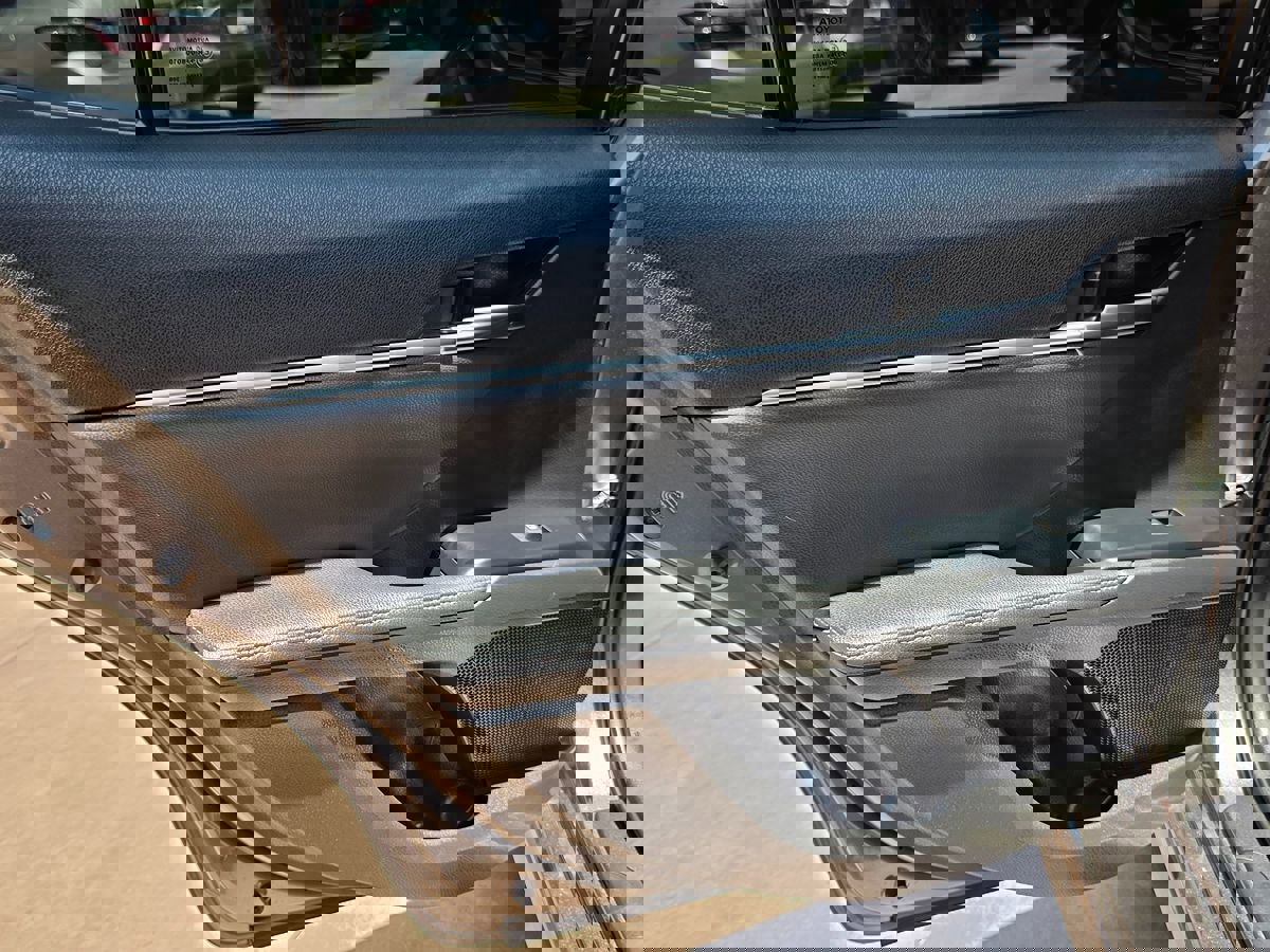 Used 2020 Toyota Camry XSE image 24