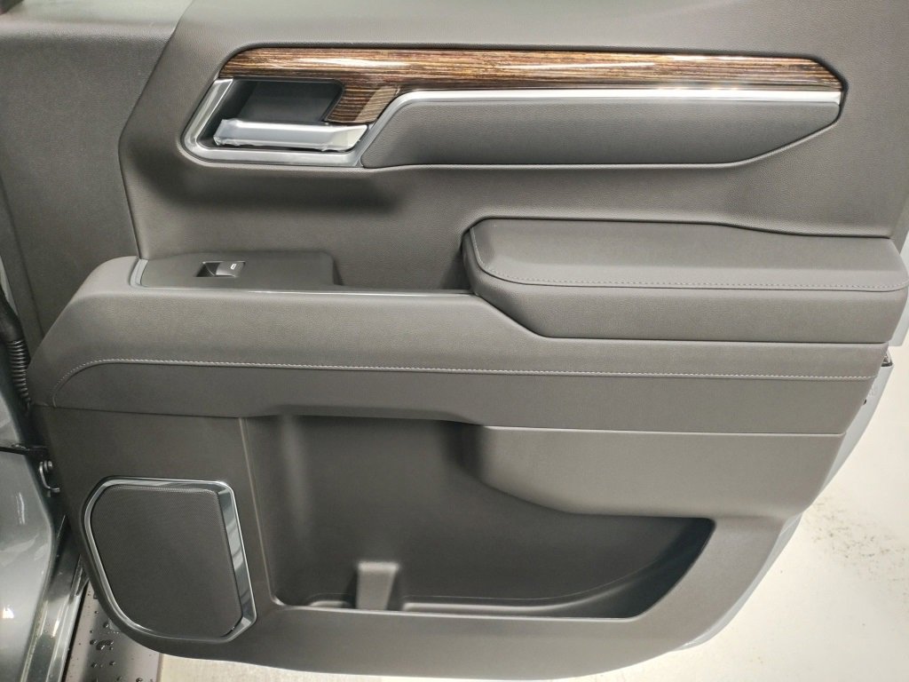 New 2026 GMC Sierra 1500 Elevation image 14