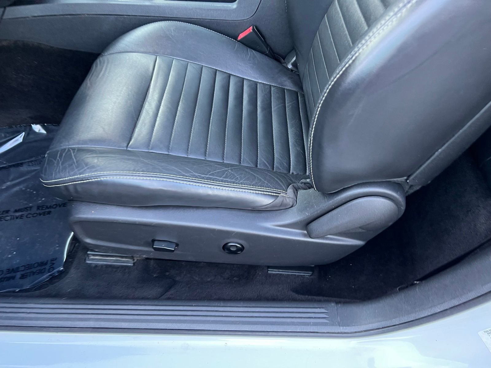 Used 2012 Dodge Challenger R/T RWD image 17