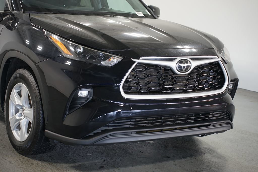 Certified 2024 Toyota Highlander LE image 4