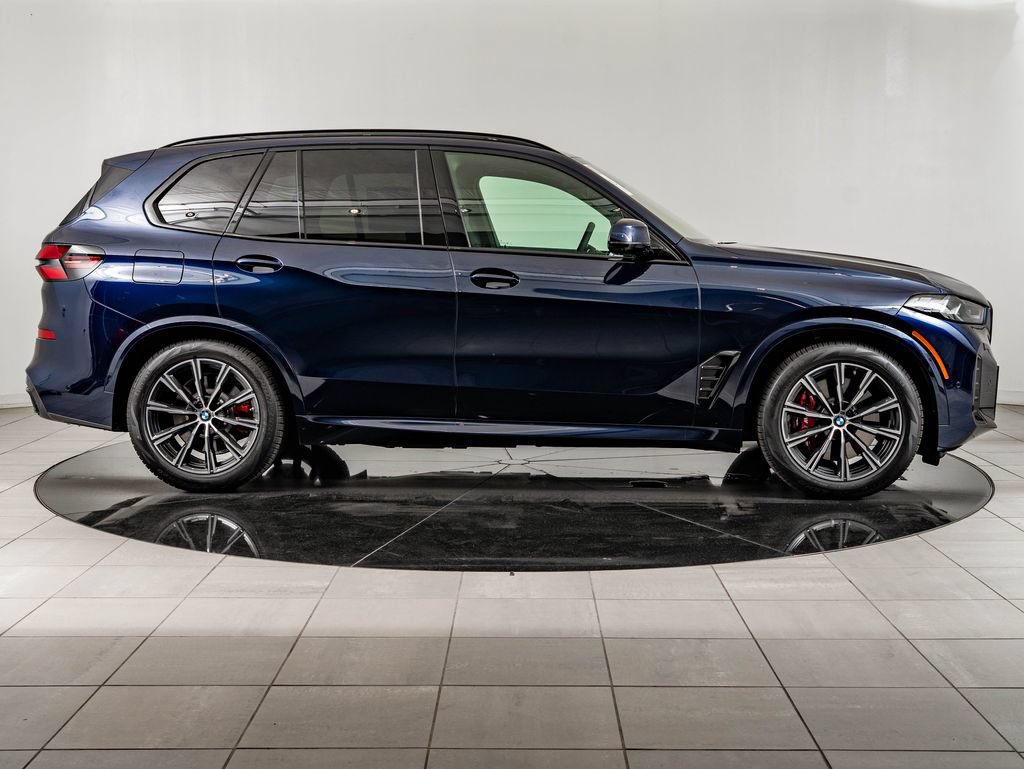 New 2026 BMW X5 xDrive50e w/ M Sport Package AWD/4WD image 11