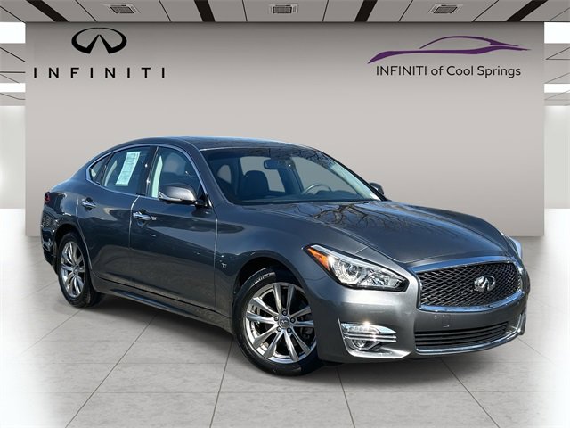 Used 2019 INFINITI Q70 Luxe w/ Proactive Package image 1