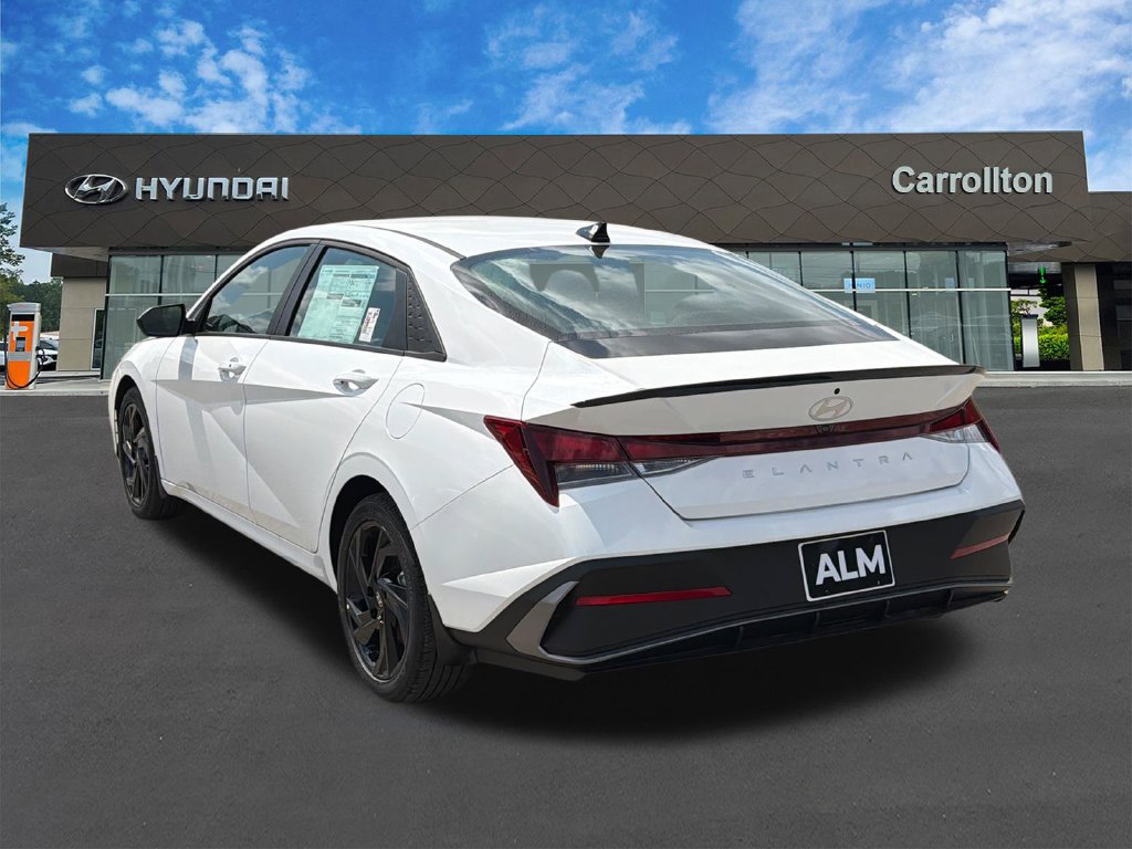 New 2026 Hyundai Elantra SEL Sport FWD image 8