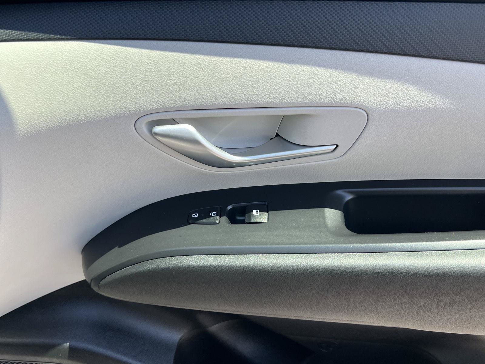 Used 2023 Hyundai Tucson SE AWD/4WD image 19