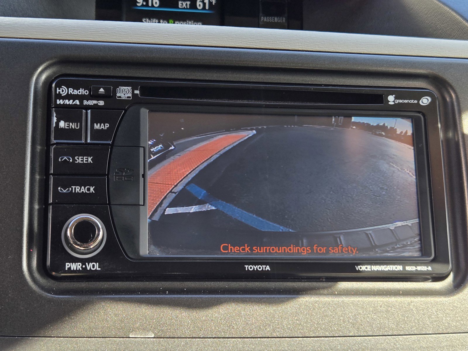 Used 2014 Toyota Sienna XLE image 19