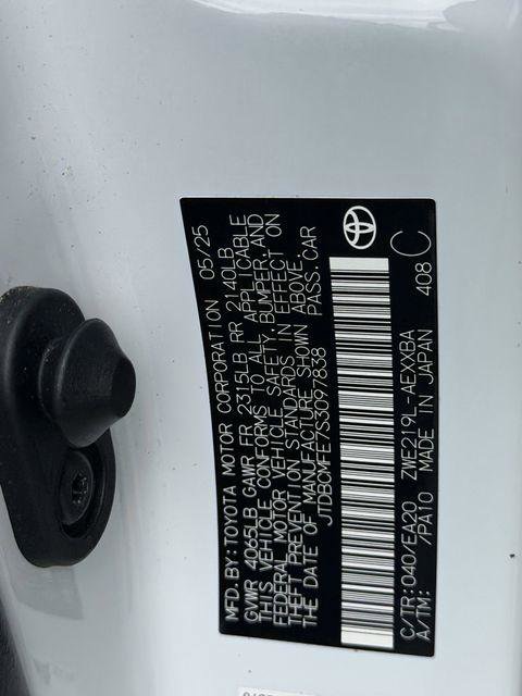 Certified 2025 Toyota Corolla XLE image 27