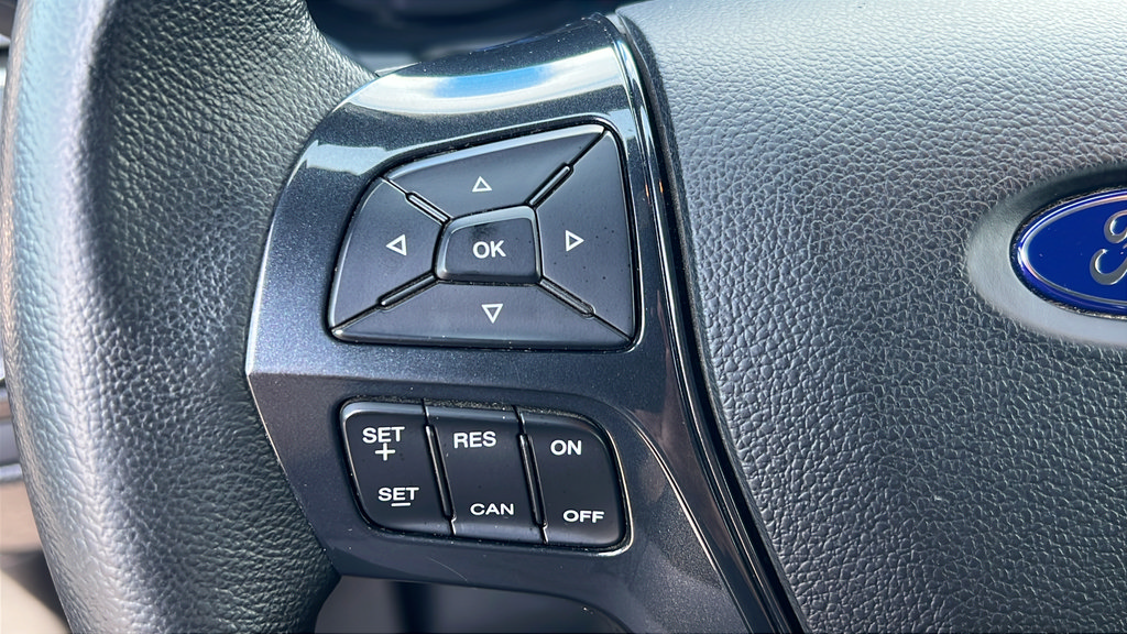 Used 2018 Ford Explorer XLT w/ Equipment Group 201A AWD/4WD image 18