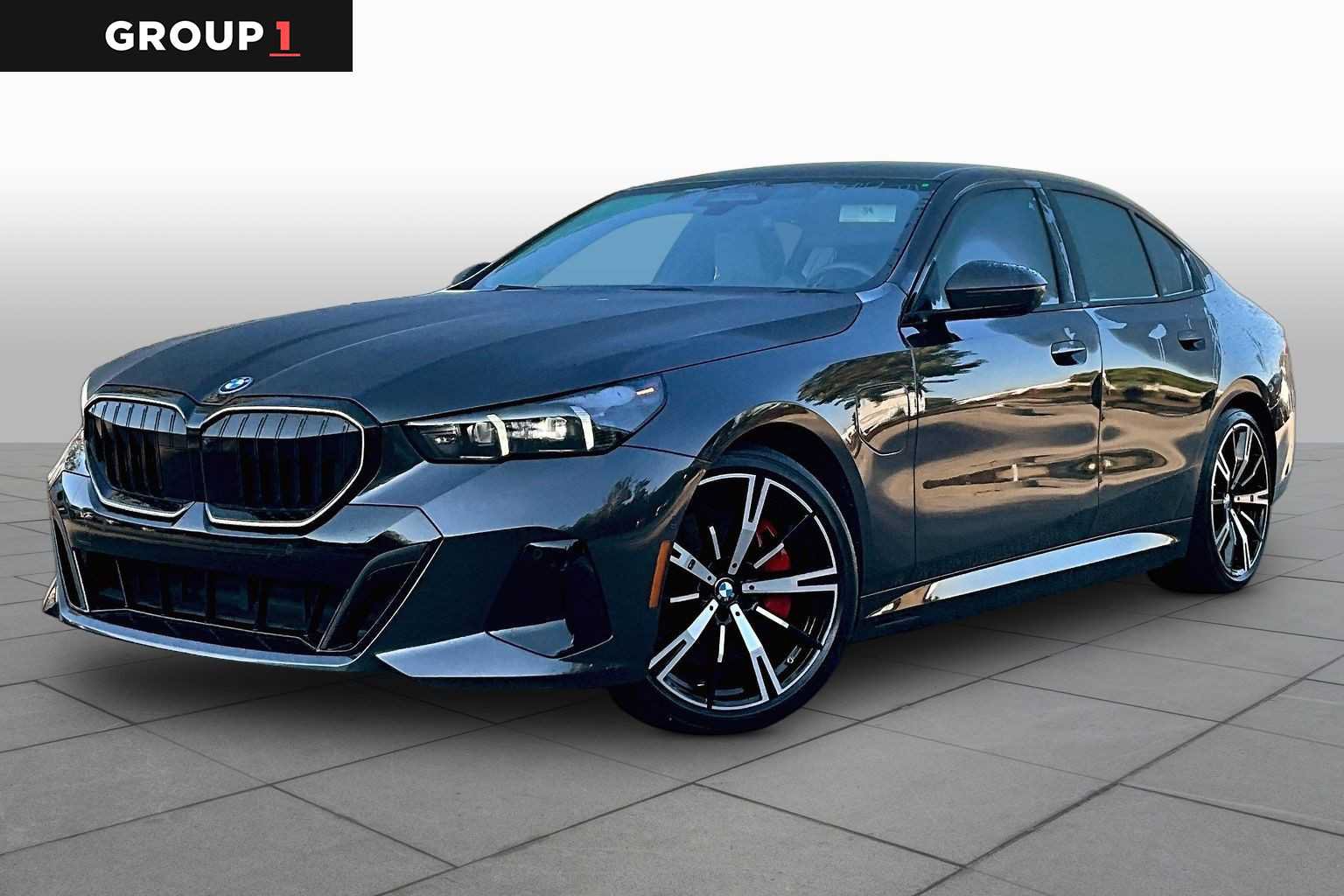 Used 2026 BMW 550e xDrive AWD/4WD image 1