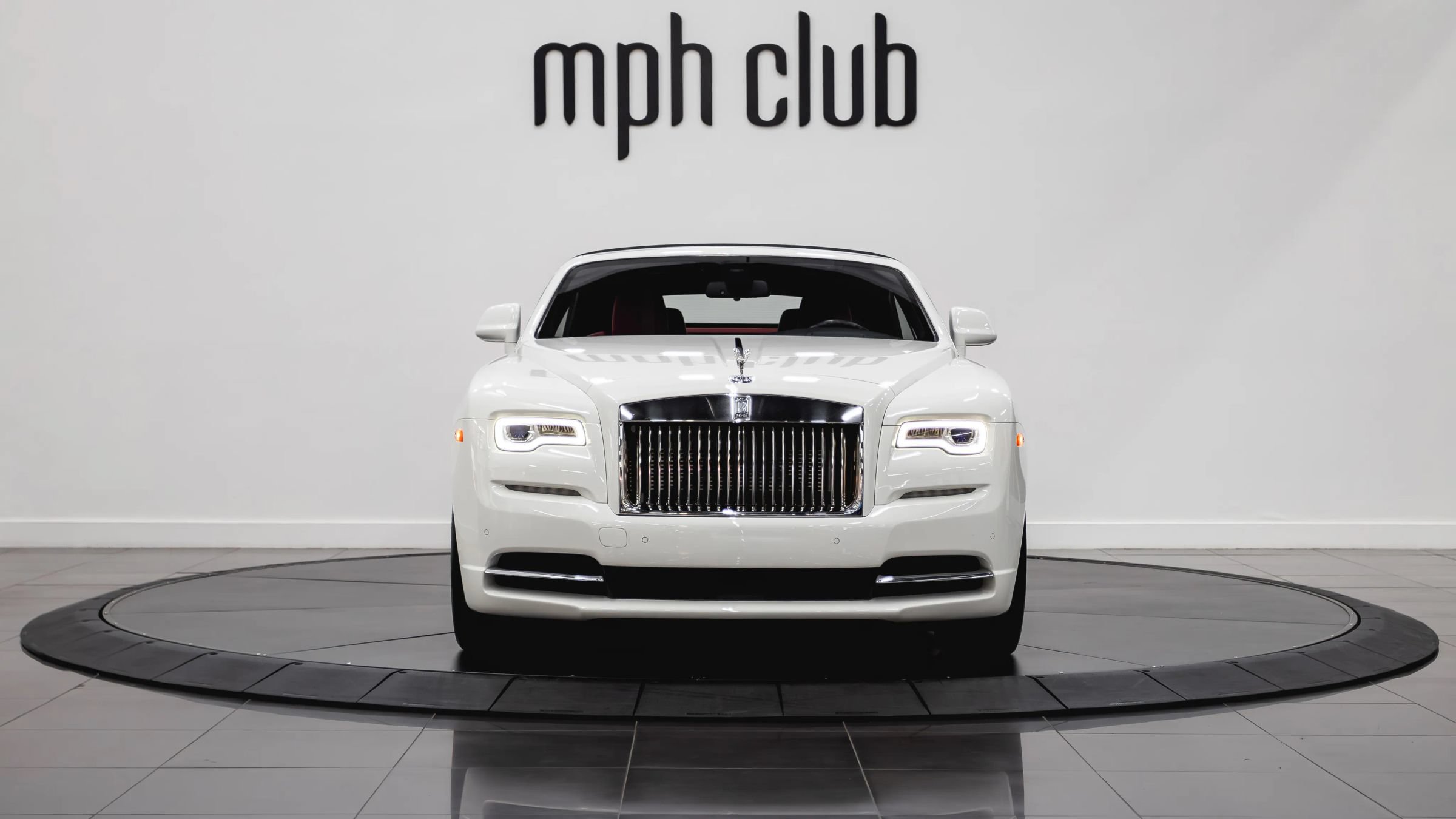Used 2017 Rolls-Royce Dawn RWD image 9