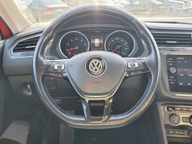Used 2018 Volkswagen Tiguan SE AWD/4WD image 28