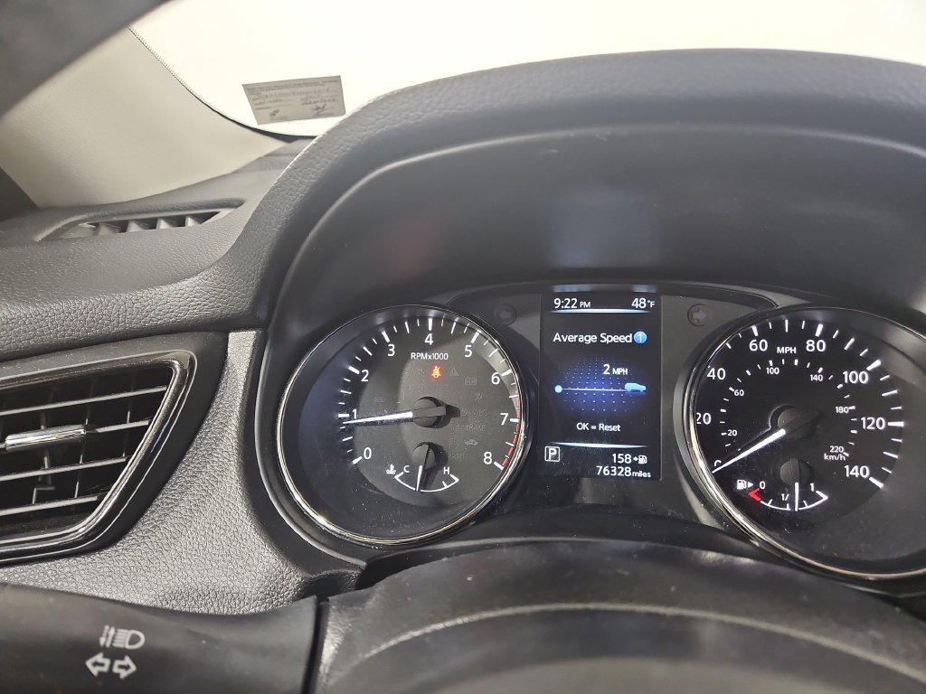Used 2017 Nissan Rogue SV AWD/4WD image 16