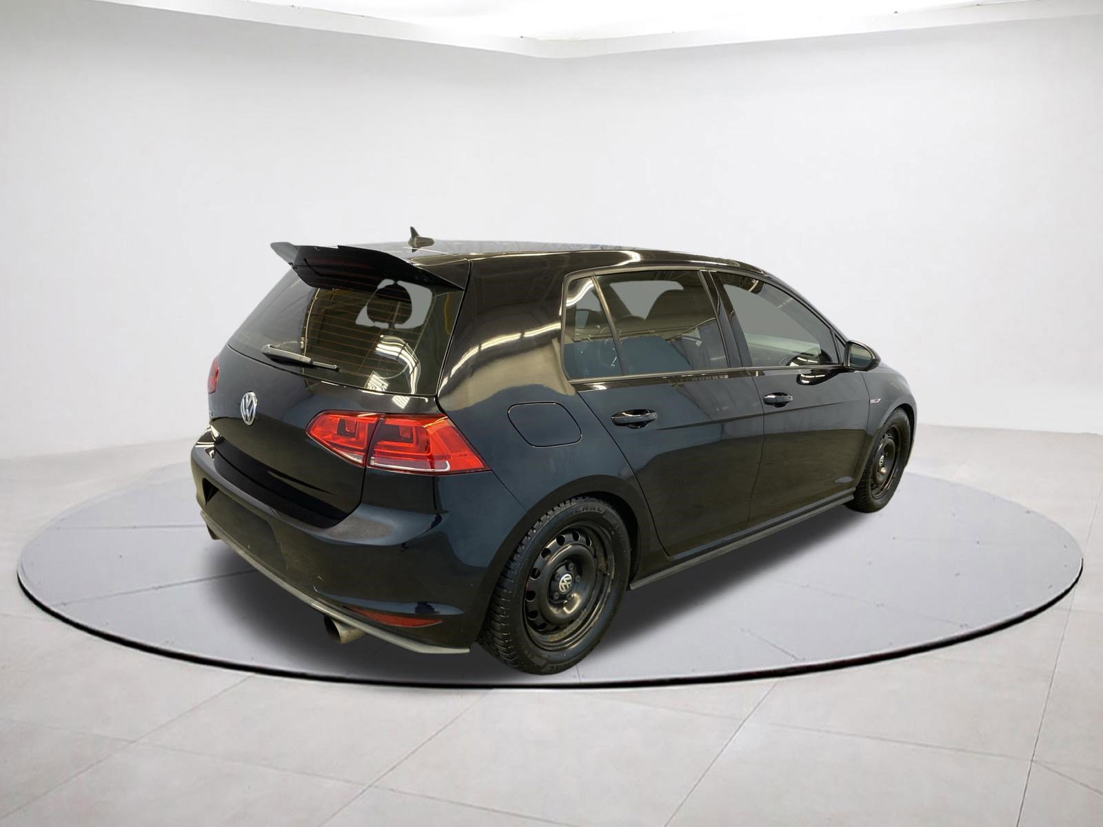 Used 2015 Volkswagen GTI S FWD image 6