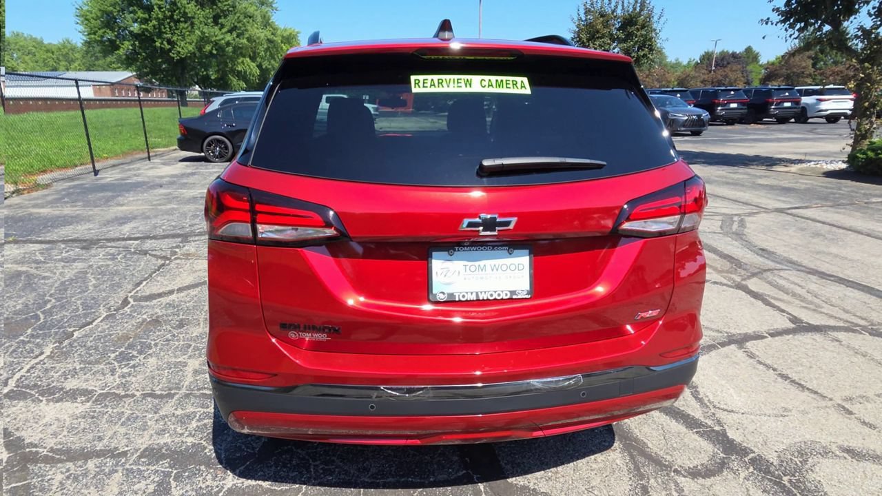 Used 2022 Chevrolet Equinox RS w/ Infotainment Package FWD image 7