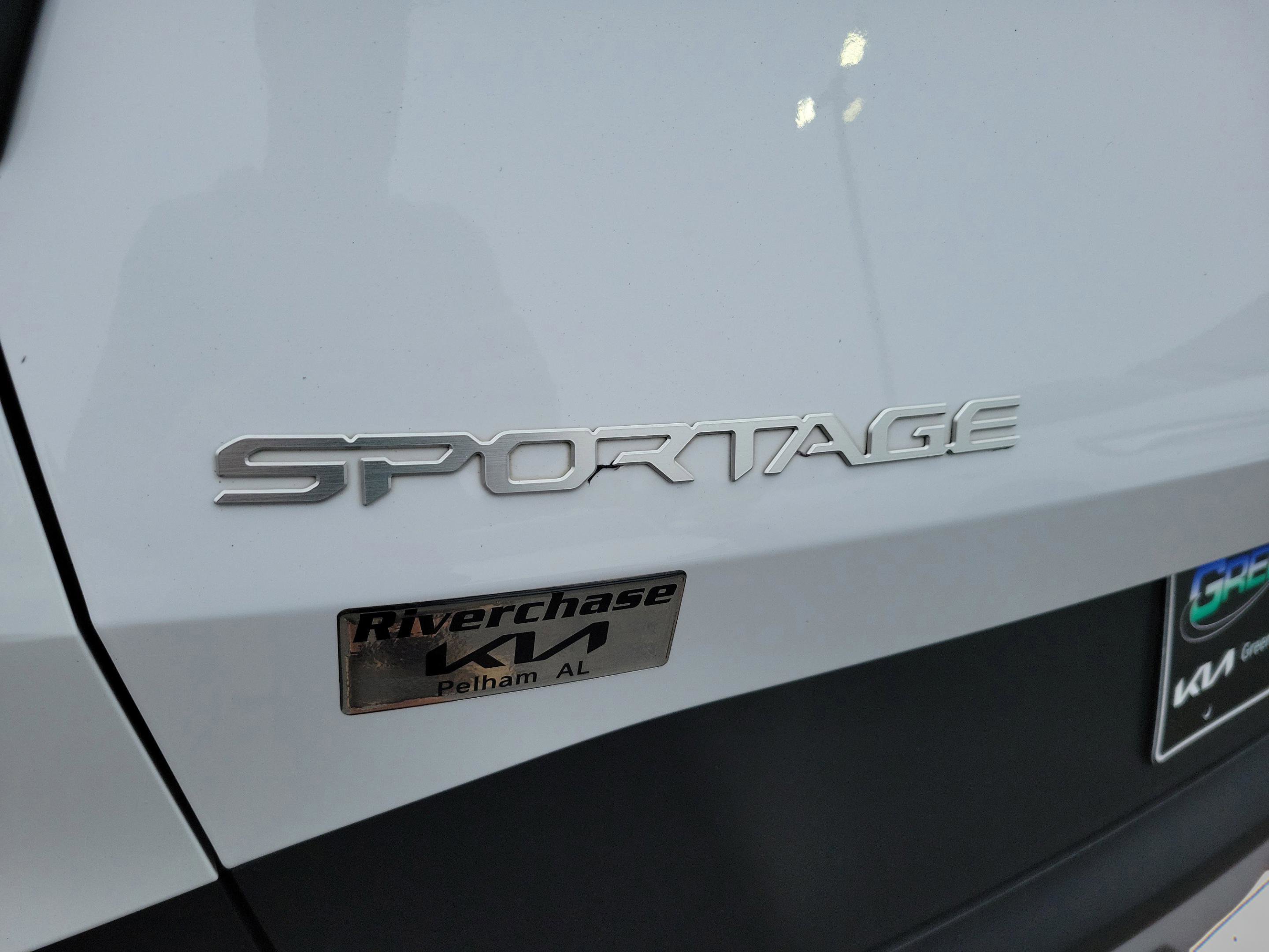 Certified 2024 Kia Sportage EX image 29