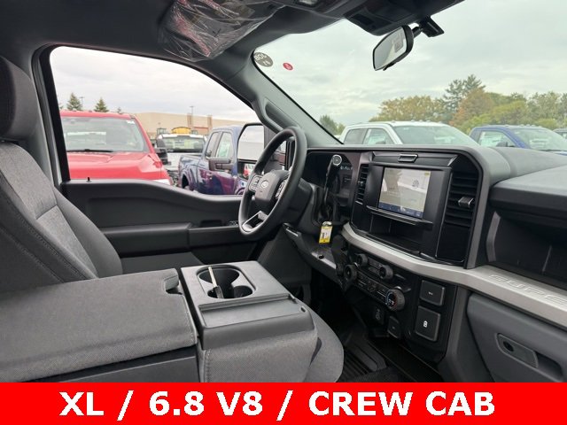 New 2026 Ford F250 XL w/ XL Chrome Package image 10