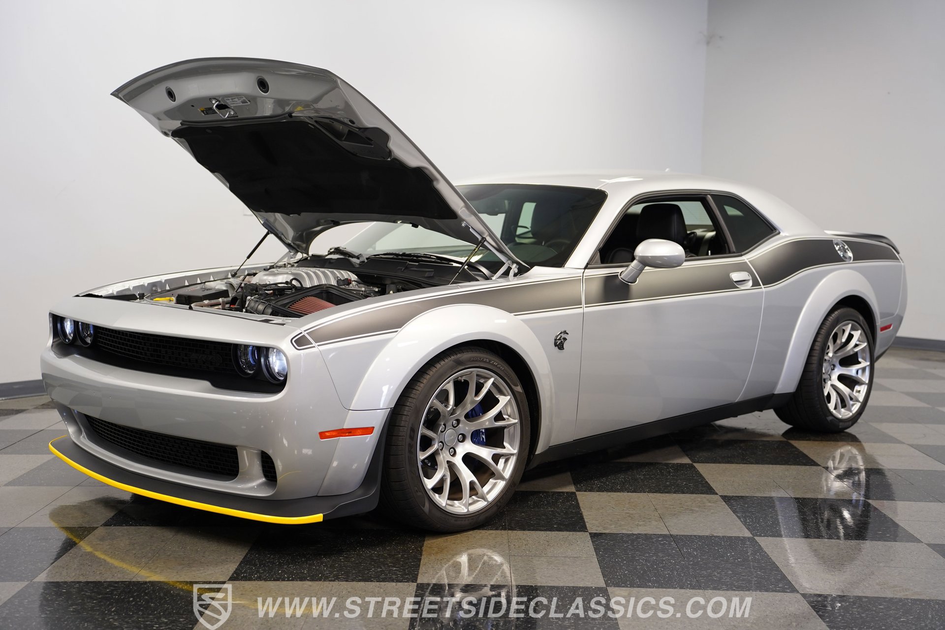 Used 2023 Dodge Challenger SRT Hellcat RWD image 32