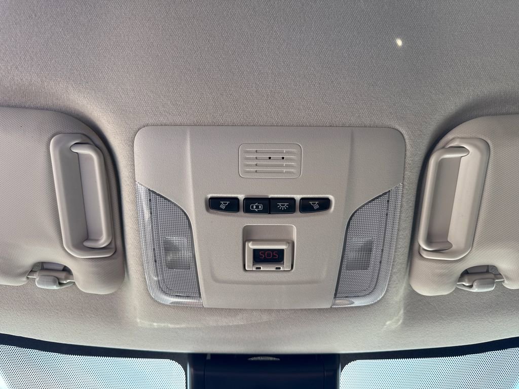 Used 2020 Toyota Corolla LE image 26