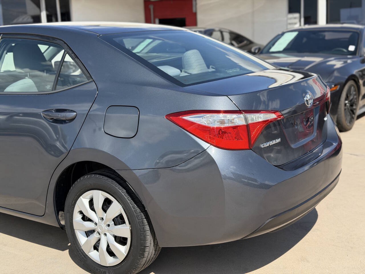 Used 2016 Toyota Corolla LE FWD image 23