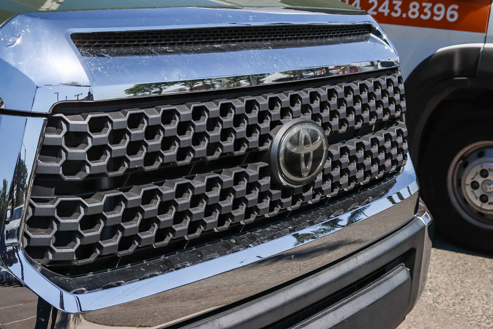 Used 2021 Toyota Tundra SR5 w/ TRD Off-Road Package image 3