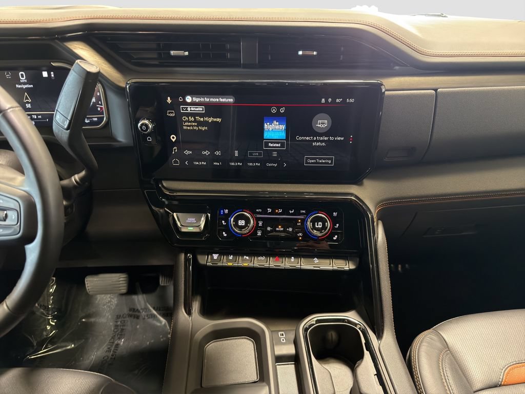 Used 2025 GMC Sierra 2500 AT4 AWD/4WD image 19