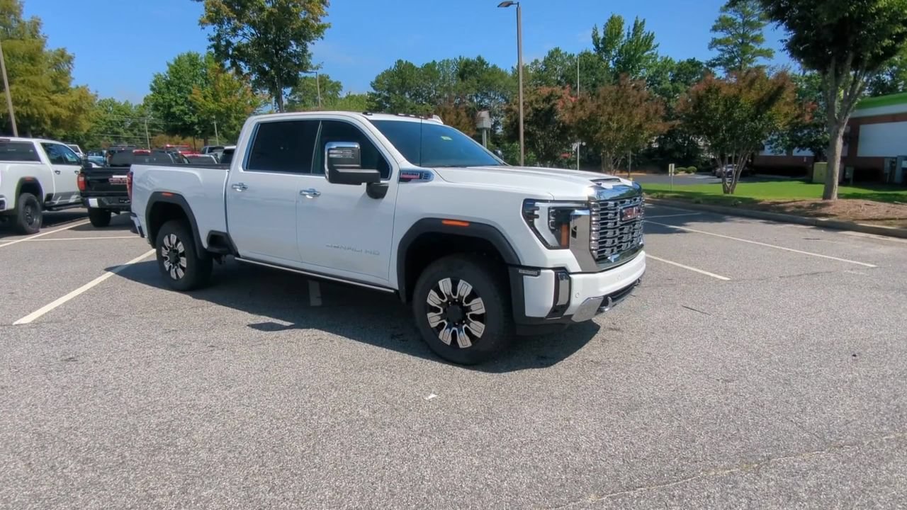 New 2026 GMC Sierra 2500 Denali w/ Denali Reserve Package AWD/4WD image 2