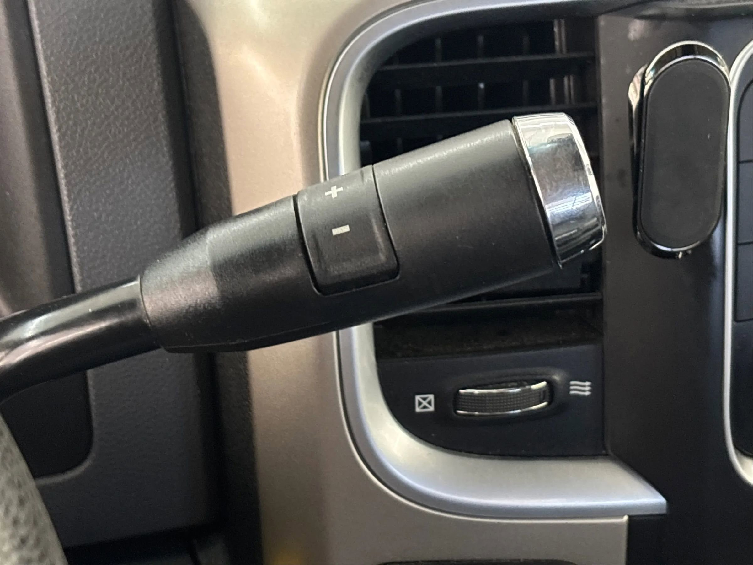 Used 2015 RAM 2500 SLT w/ Popular Equipment Group AWD/4WD image 41