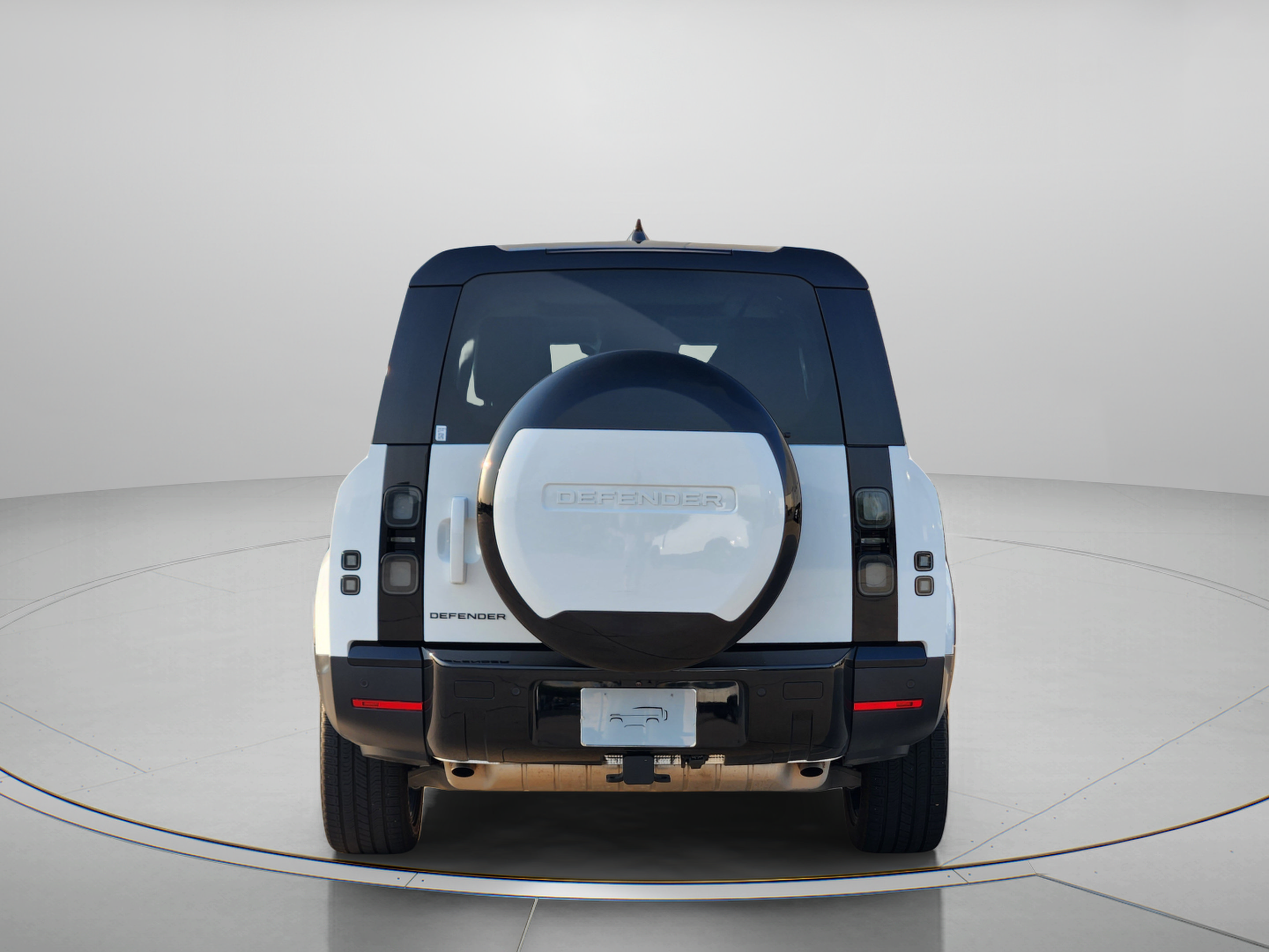 Certified 2026 Land Rover Defender 130 S AWD/4WD image 4