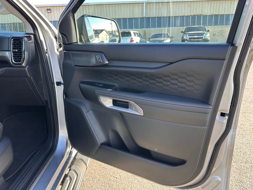 Used 2024 Ford Ranger XLT w/ FX4 Off-Road Package image 17