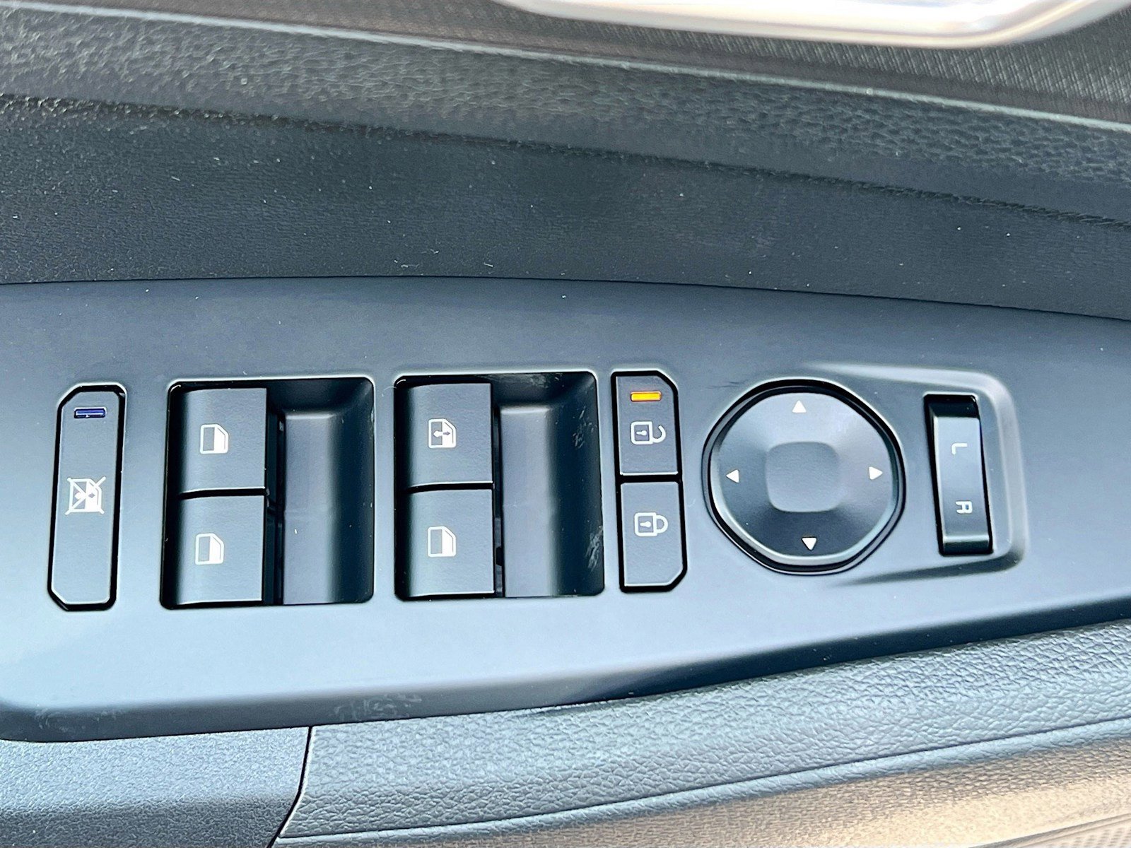 New 2026 Kia Sportage LX FWD image 20