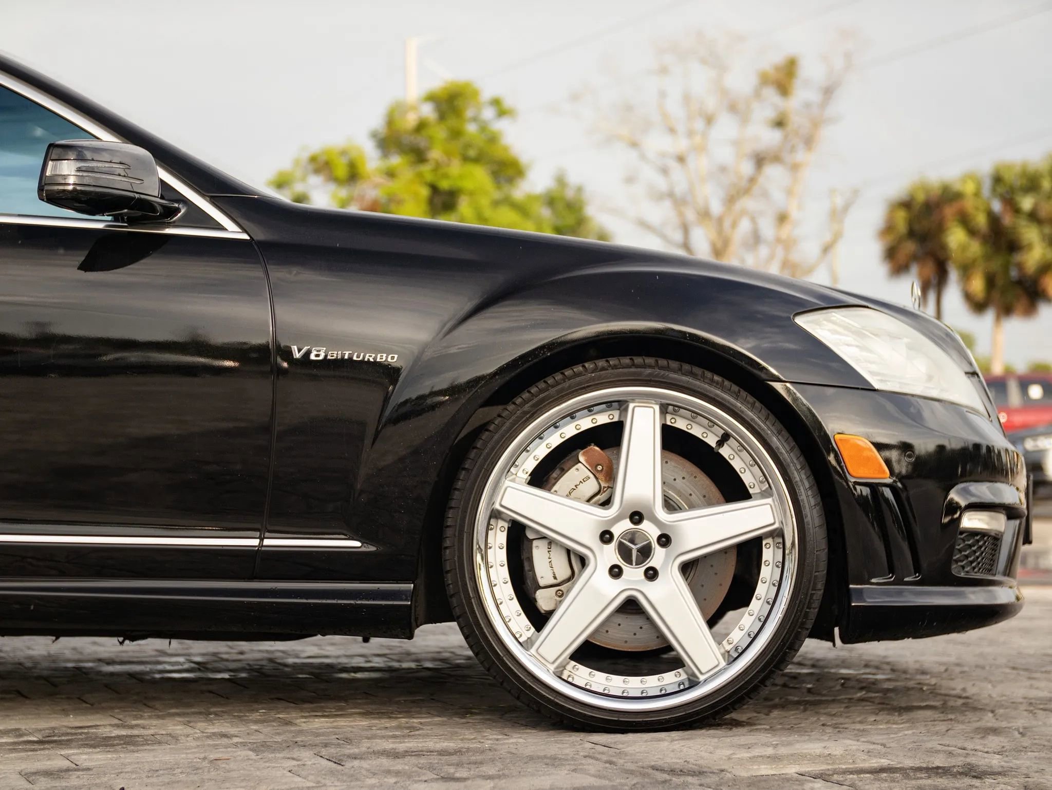 Used 2011 Mercedes-Benz S 63 AMG w/ AMG Performance Pkg image 7