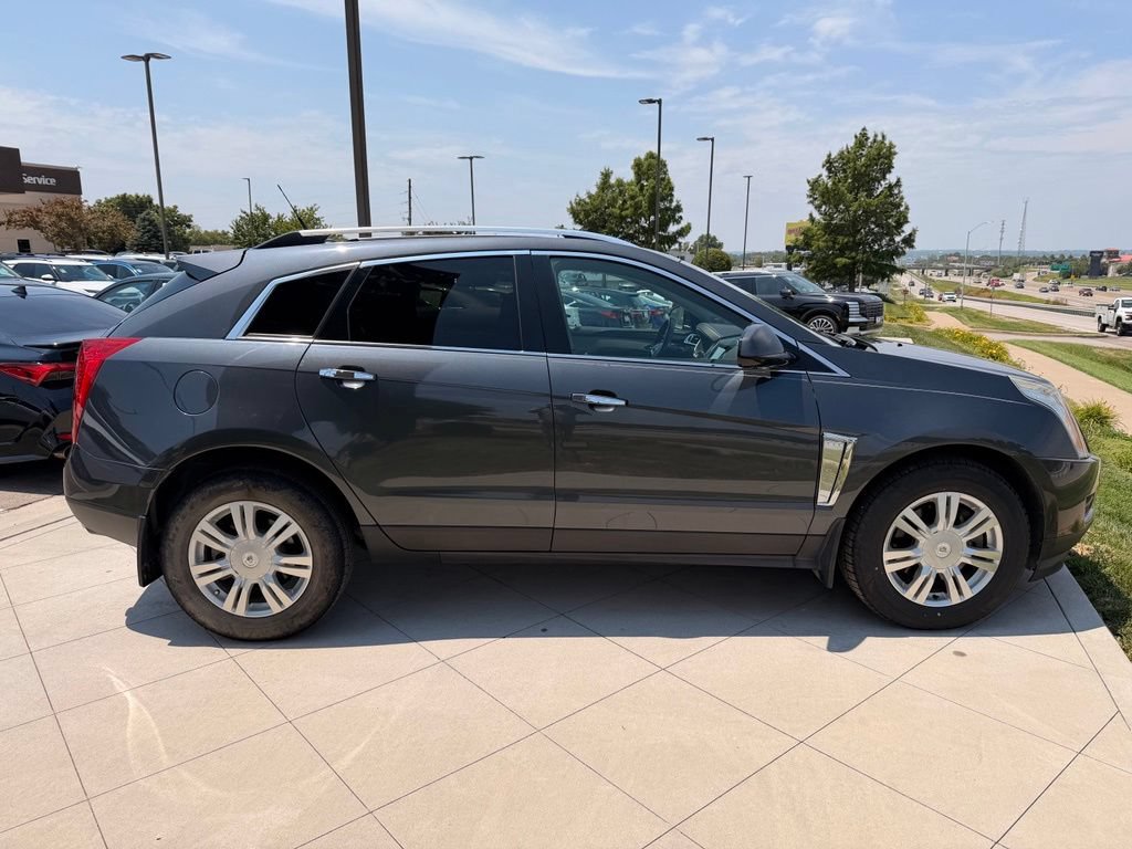 Used 2013 Cadillac SRX Luxury w/ Driver Awareness Package FWD image 10