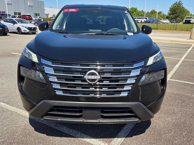 Used 2026 Nissan Rogue SV FWD image 2