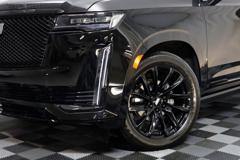 Used 2024 Cadillac Escalade Sport Platinum w/ LPO, ONYX Package image 3