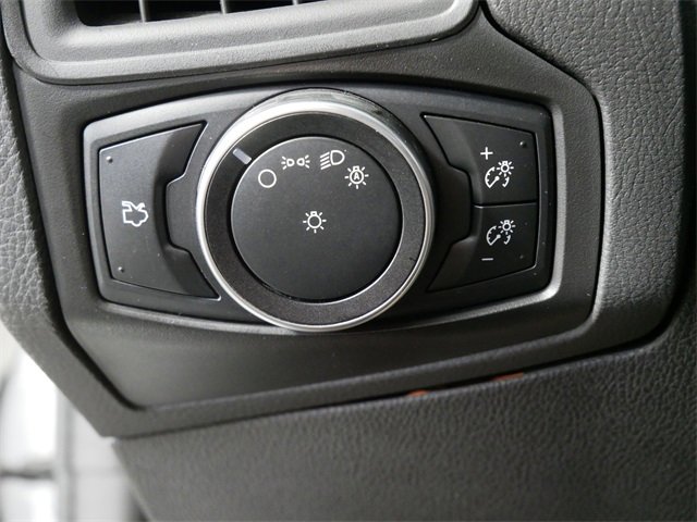 Used 2016 Ford Focus SE w/ SE Power Seat Package image 18