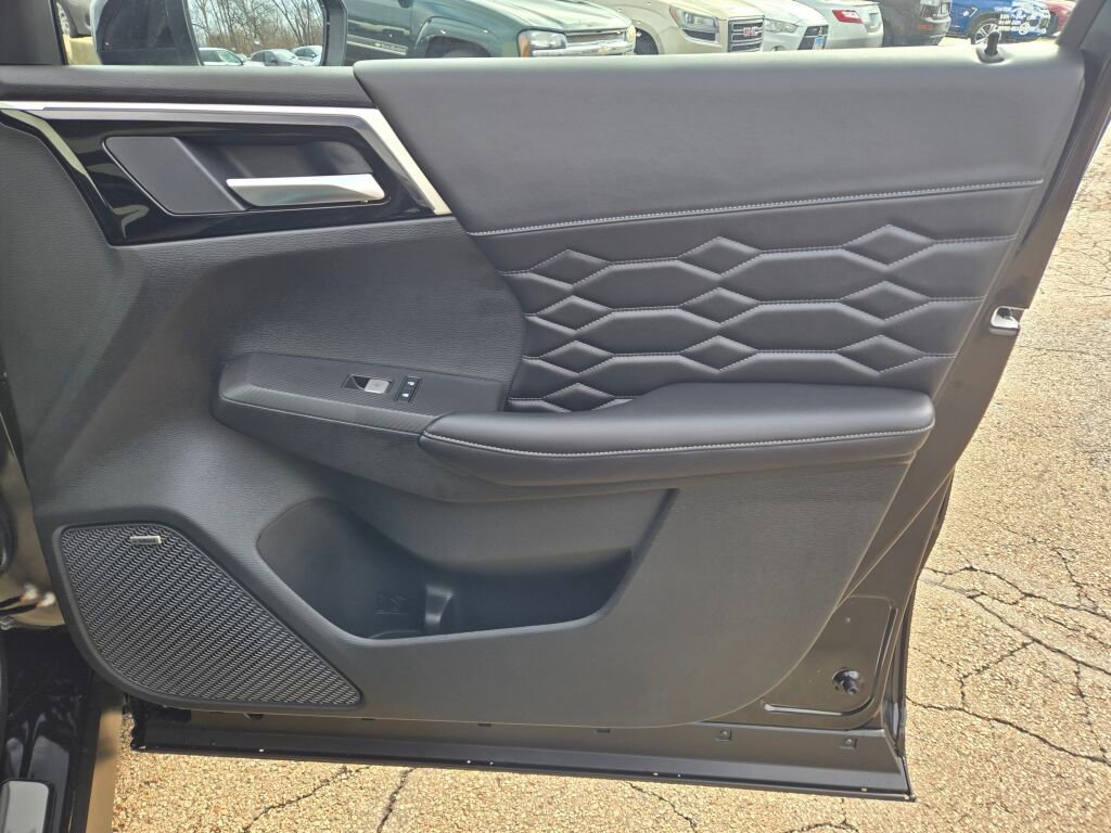 New 2026 Mitsubishi Outlander SEL AWD/4WD image 7
