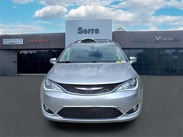 Used 2020 Chrysler Pacifica Limited image 2