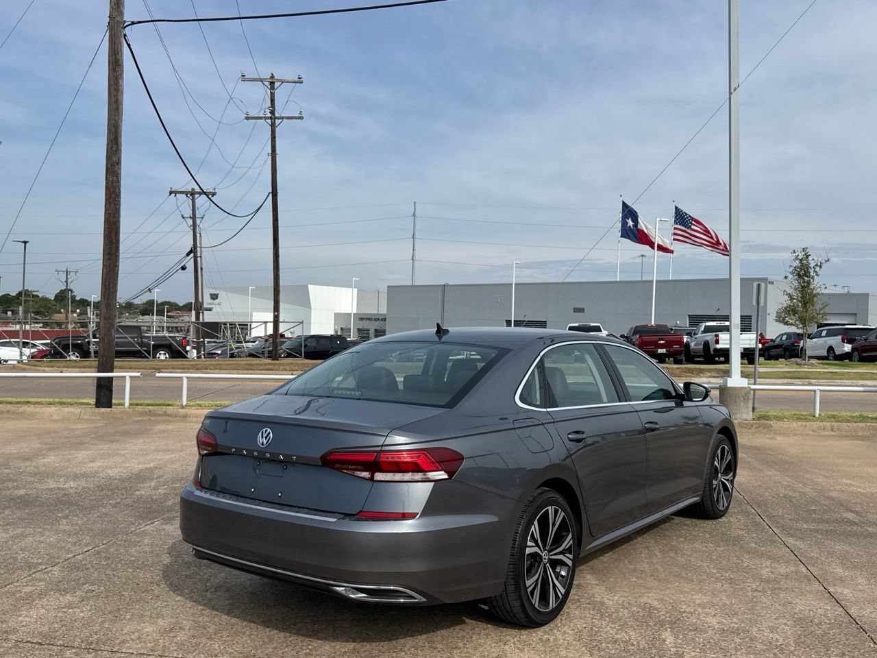 Used 2022 Volkswagen Passat 2.0T SE FWD image 19