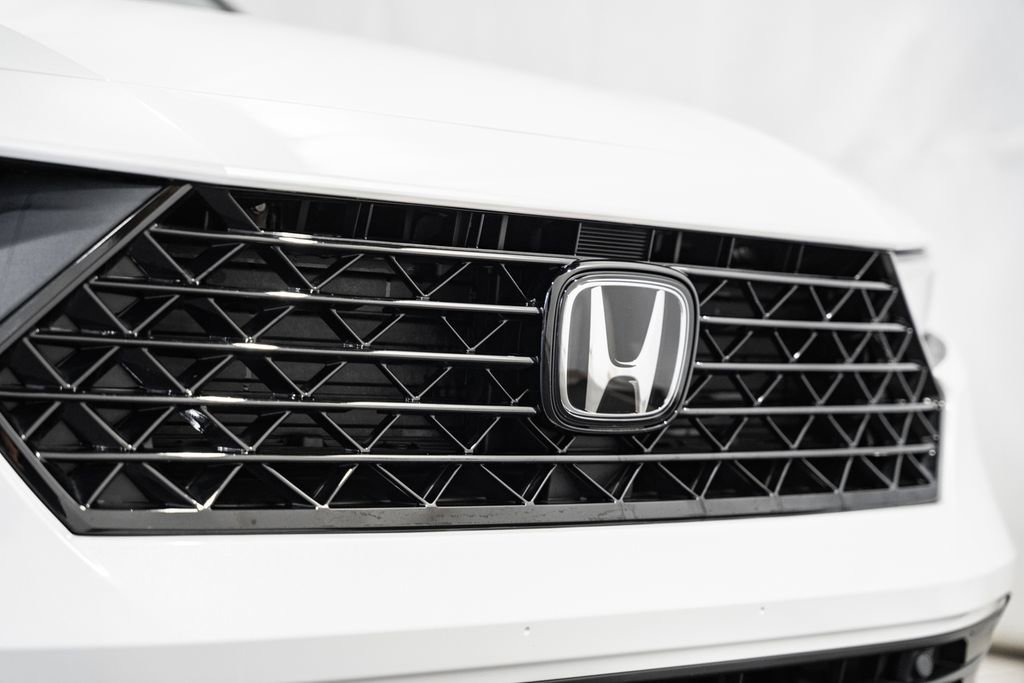 Used 2025 Honda Accord Touring image 13