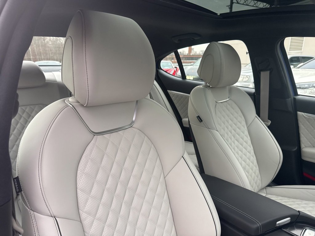 Used 2025 Genesis G70 3.3T Advanced w/ Sport Prestige Package image 25